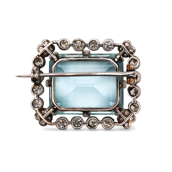 Vintage Aquamarine, Diamond and Platinum Cluster Brooch, Circa 1930 - image 5