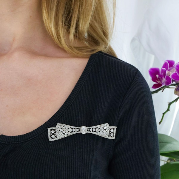 Edwardian Style Diamond and Silver Upon Gold Bow Brooch - image 4