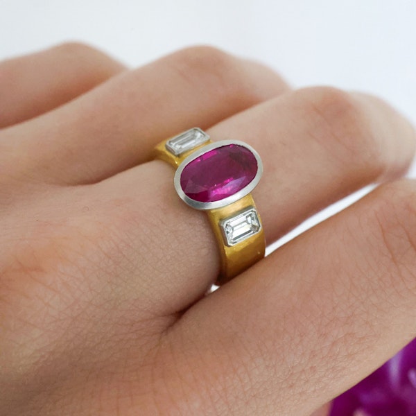 Late 20th Century Ruby, Diamond, Platinum and 22ct Gold Ring, 1.86 Carats, 1999 - image 2