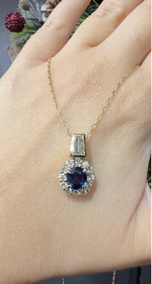18k yellow gold Sapphire & diamond necklace