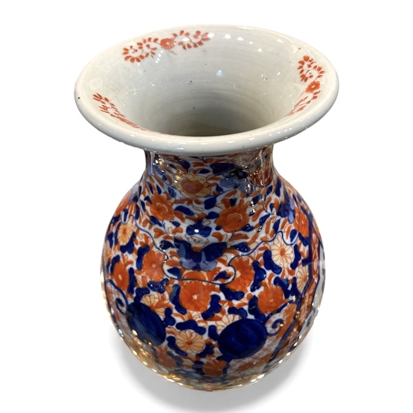 Pair of Imari vases - image 2