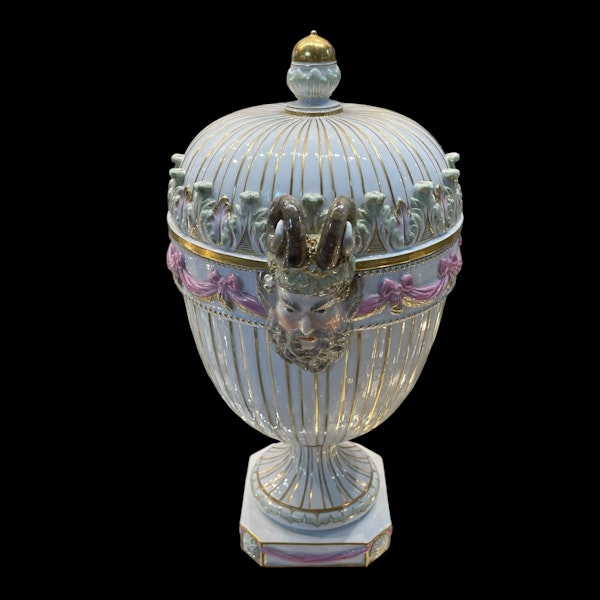 Meissen vase and cover - image 3