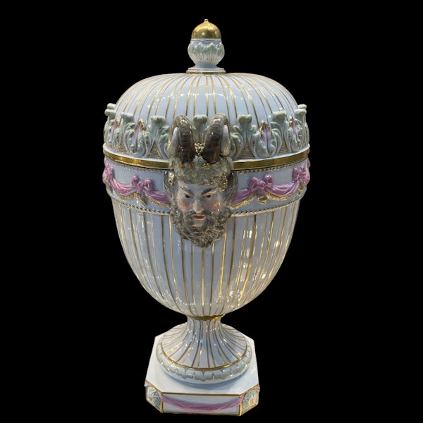 Meissen vase and cover - image 2
