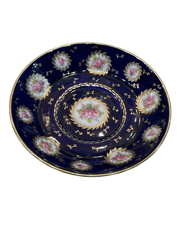 Set of Royal Crown Derby coffee cans and saucers - image 3