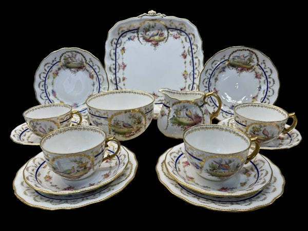 Royal Crown Derby tea service - image 1