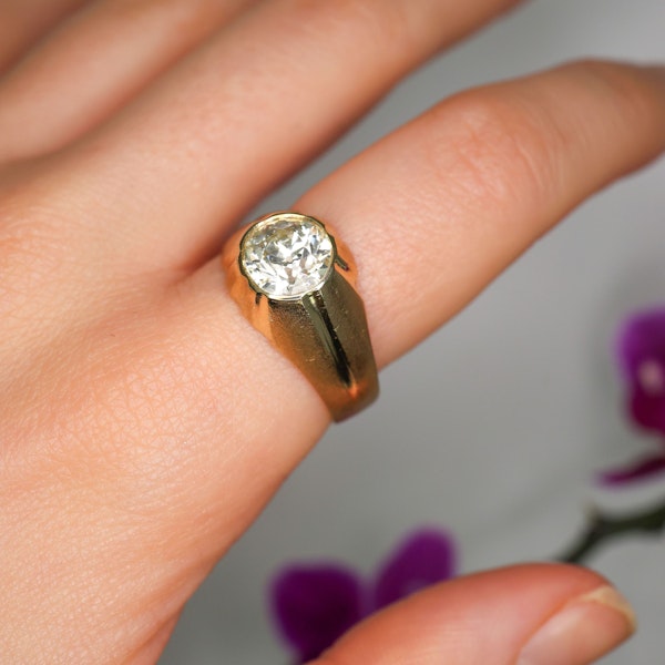Vintage Diamond and 14ct Gold Ring, 2.40 Carats, Circa 1970 - image 2
