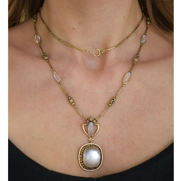 Art Nouveau Moonstone and Gold Necklace, Circa 1890 - image 4