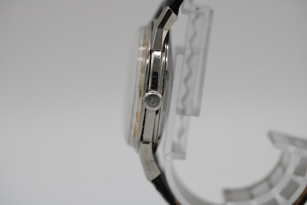 Omega Constellation 168.005 (Immaculate set with Original Box Papers and Bracelet 1966) - image 6