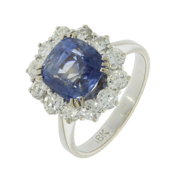 Natural Sapphire and Diamond ring - image 2