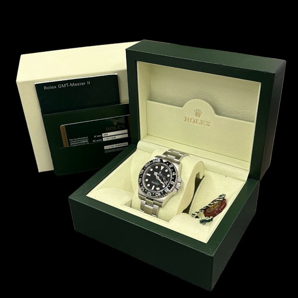 ROLEX GMT MASTER  II 116710 LN BLACK CERAMIC BEZEL FULL SET 2012 G SERIES - image 6
