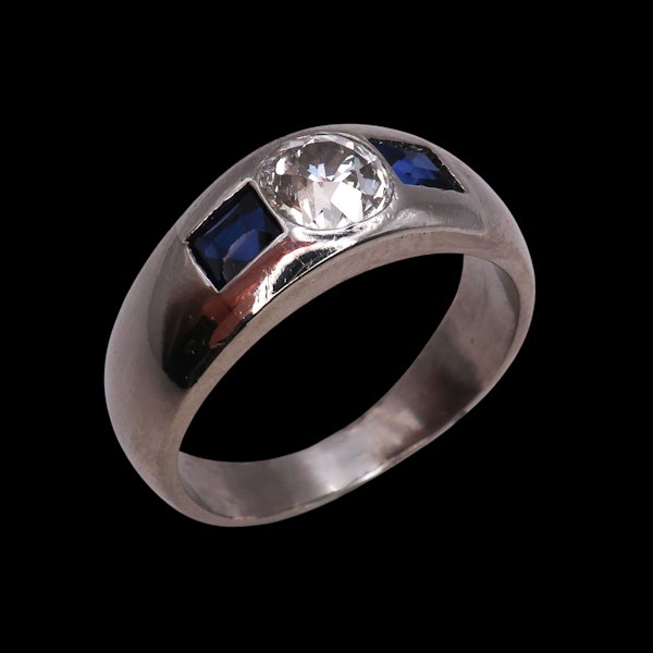 Art Deco Diamond Sapphire Platinum Ring at Deco&Vintage Ltd - image 3