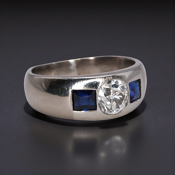 Art Deco Diamond Sapphire Platinum Ring at Deco&Vintage Ltd - image 5