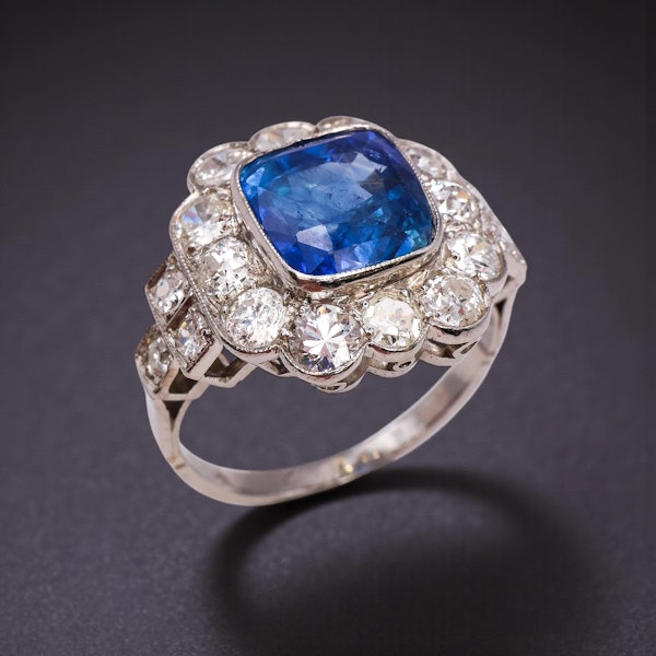 Lovely Art Deco French Diamond Sapphire Platinum Ring at Deco&Vintage Ltd - image 2