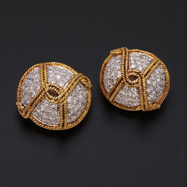 Lovely Vintage Diamond 18ct Gold Earrings at Deco&Vintage Ltd - image 3
