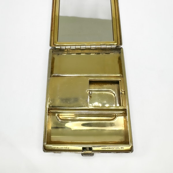 Tiffany & Co. Patent Vanity Compact 1915-1925 - Saddingtons Jewellery Stand 375 - image 4