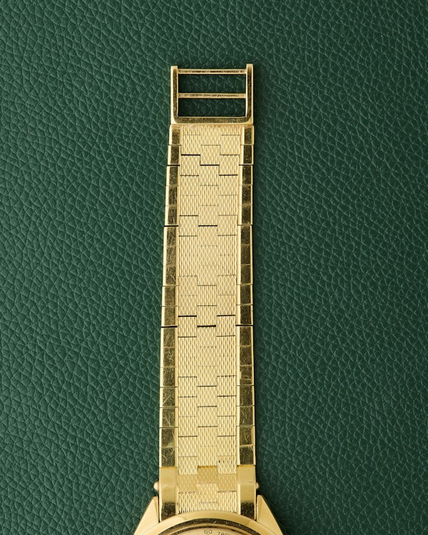 Zenith El Primero Ref.G582 Chronograph 18k Panda Dial - image 13