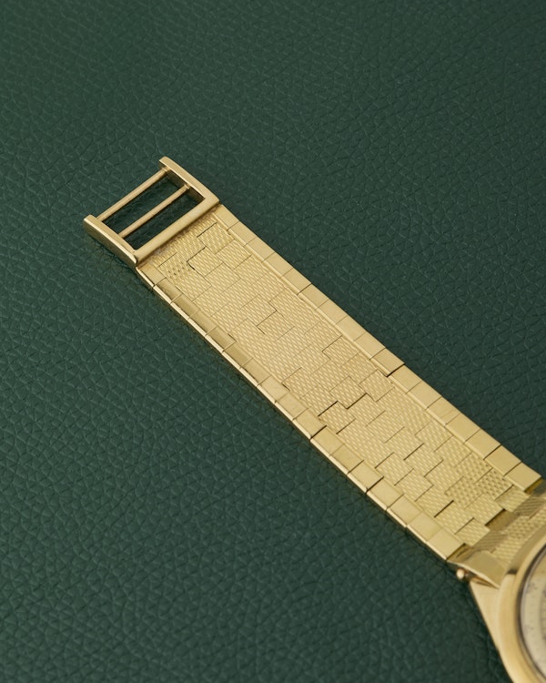 Zenith El Primero Ref.G582 Chronograph 18k Panda Dial - image 14