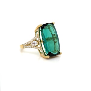 17.55ct. Tourmaline ring 18k gold