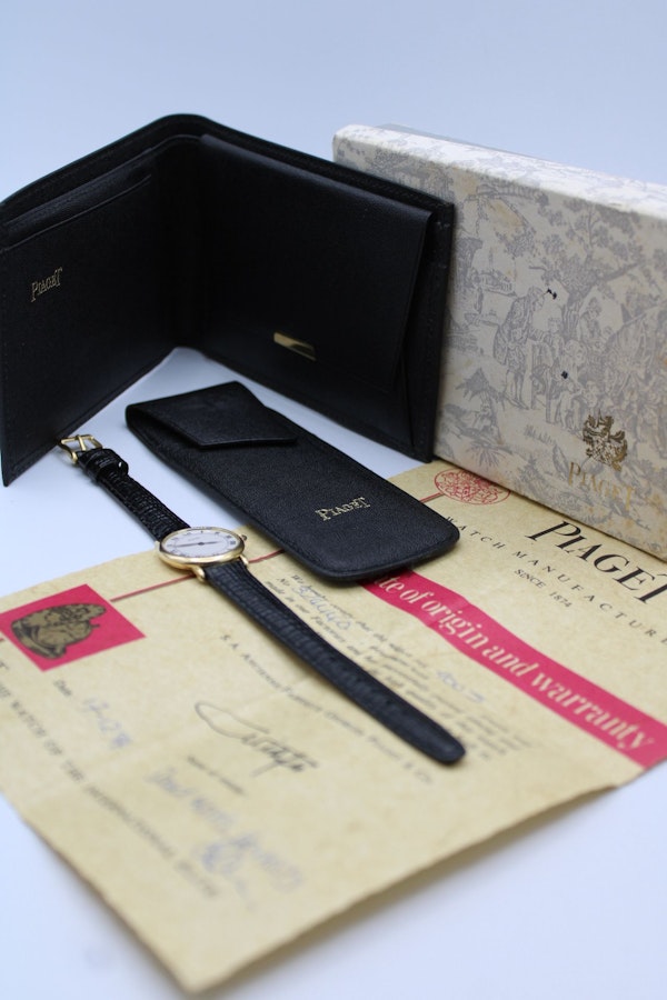 Piaget 9005 18ct Yellow gold Box and Papers - image 2