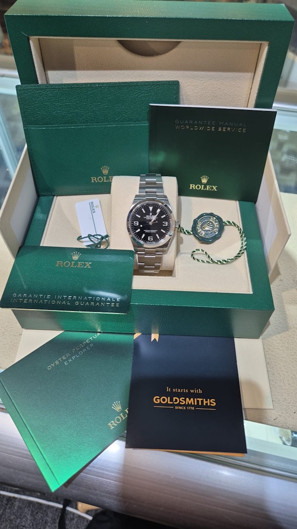 Rolex Explorer 124270 - image 2