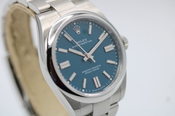 Rolex Oyster Perpetual Stainless Dial (2025) 41mm134300 Med Blue 2025 Full Set - image 4