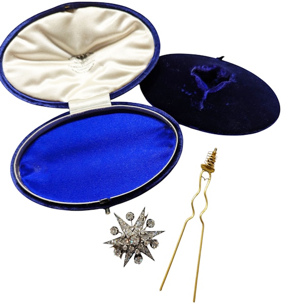 Antique Diamond and Silver Upon Gold Six Point Star Brooch and Hair Pin, With Rays, Circa 1905, 3.75 Carats - image 11