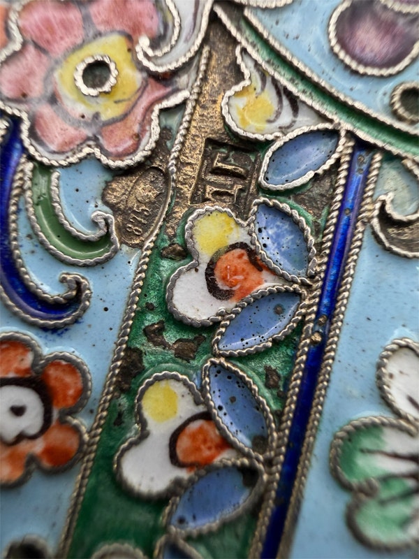 Russian silver gilt and pictorial and shaded enamel cigarette case, Moscow, c.1918-1928. - image 6