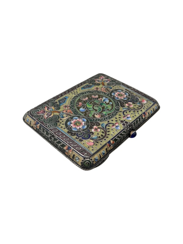 Russian silver gilt and cloisonné and shaded enamel cigarette case, Moscow , c.1910 by БиГ. - image 4