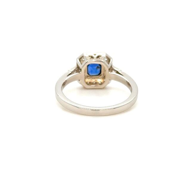 Art Deco Inspired Sapphire & diamond cluster ring 18k white gold - image 5