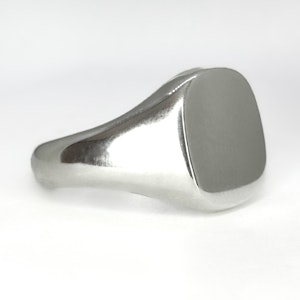 Chunky Silver Signet Ring - Saddingtons Jewellery Stand 375
