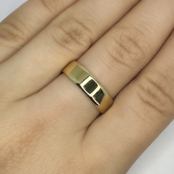 Gold Wide Band Ring - Saddingtons Jewellery Stand 375 - image 4