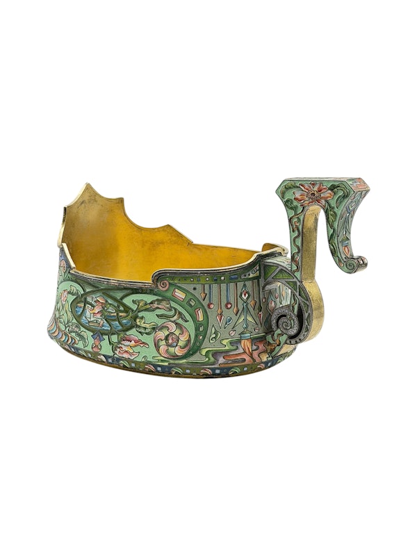 Russian silver gilt cloisonné and shaded pictorial enamel kovsh, Moscow, c. 1910. - image 4