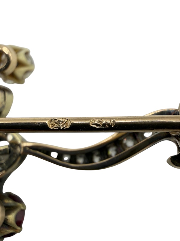 Russian gold diamond and ruby brooch, Moscow, c.1900. - image 3