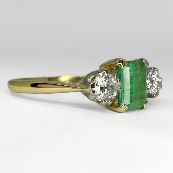Emerald Diamond Trilogy Ring - Saddingtons Jewellery Stand 375 - image 3