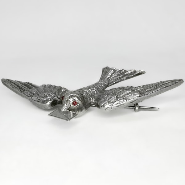 Victorian Silver ‘Love Bird’ Brooch - Saddingtons Jewellery Stand 375 - image 1