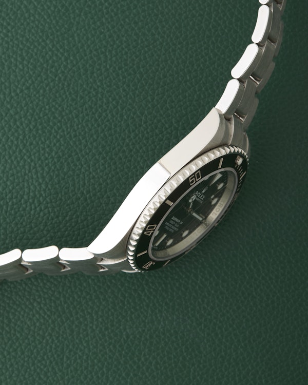 Rolex Ref.114060 Submariner No Date Oyster Full Set Box Papers 2020 - image 5