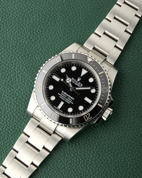 Rolex Ref.114060 Submariner No Date Oyster Full Set Box Papers 2020 - image 6