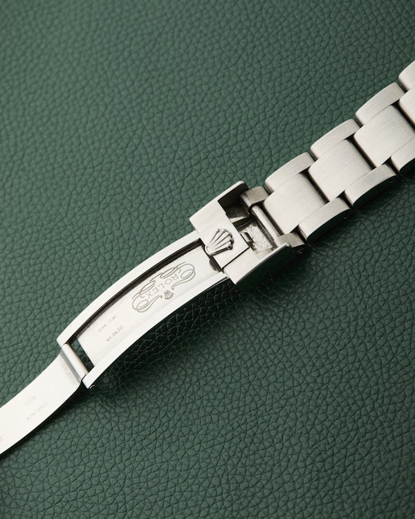 Rolex Ref.114060 Submariner No Date Oyster Full Set Box Papers 2020 - image 9