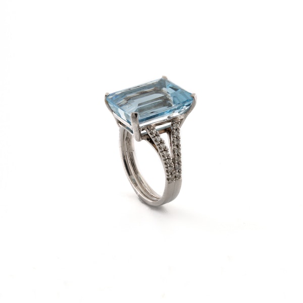 Platinum Large Square Aquamarine and Diamond Ring - image 3