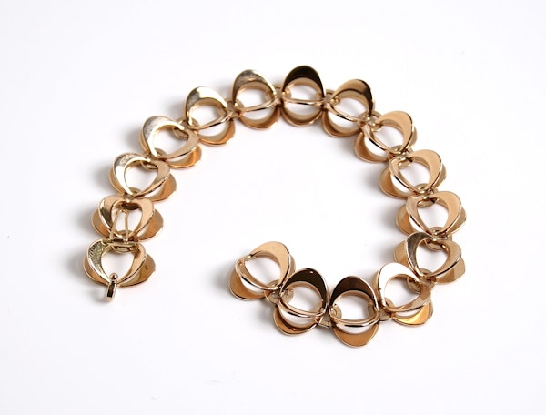 Theresia Hvorslev 18k Gold flower Bracelet - image 5
