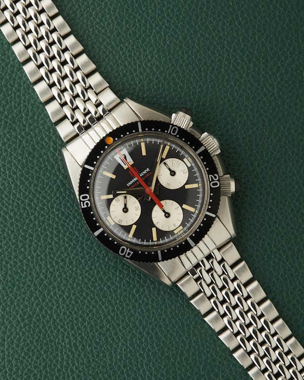 Universal Genève Ref. 885104/01 Space Compax 1960s - image 2