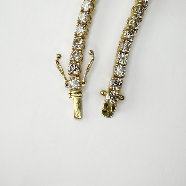 7.5ct Diamond Tennis Bracelet - Saddingtons Jewellery Stand 375 - image 5