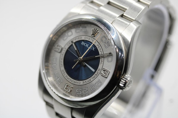 Rolex Oyster Perpetual 116000 - image 3