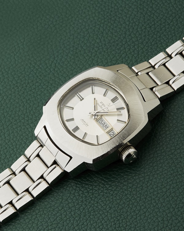 Zenith Defy AF/P Ref. A792 Day Date Cushion Shaped Automatic 1970 - image 7