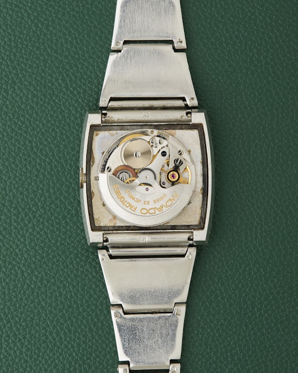 Zenith Ref. A769 Respirator TV-Shaped Case Lobster Bracelet 1974 - image 10