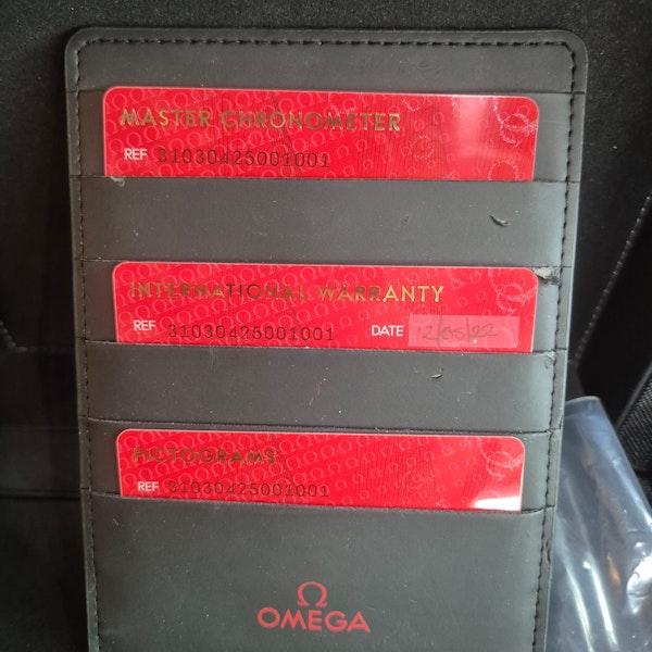 Omega Speedmaster 310.30.42.50.01.001 - image 2