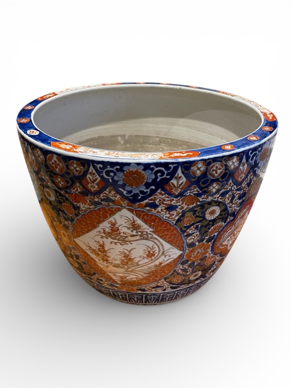 Imari Jardiniere - image 4