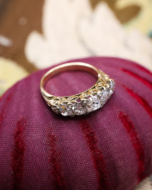 Downstairs at Grays: 18ct Yellow Gold Five Stone Diamond Ring, English Circa 1890 - image 2