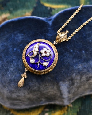 Downstairs at Grays: 15ct Yellow Gold (Tested), Etruscan Revival, Enamel Pendent Circa 1870