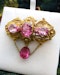 Downstairs at Grays: A very beautifully  Gilded "Trefoil" style Brooch in the Cannetille style with Pendant Drop and four Pink Paste stones. English Circa Circa 1830 - image 2